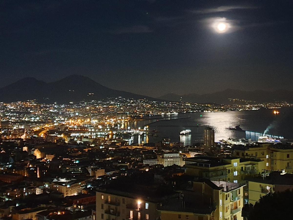 Terrazza Manu - Loft Suspended Over The City-Vomero Naples Exterior photo