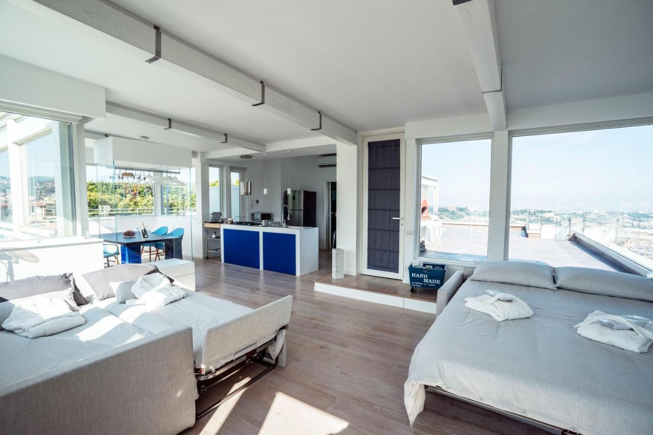 Terrazza Manu - Loft Suspended Over The City-Vomero Naples Exterior photo